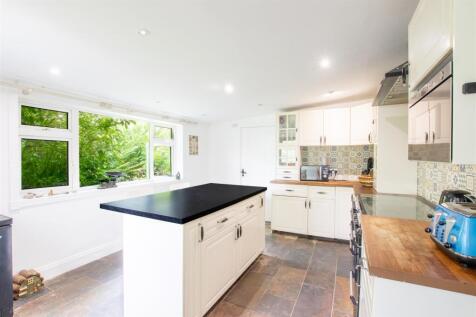 kitchen-2.jpg