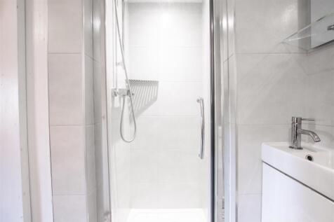 ensuite.jpg