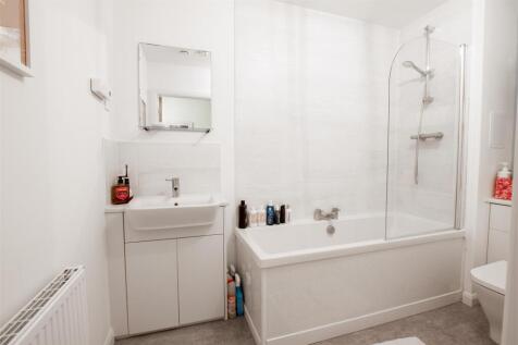 Bathroom.jpg