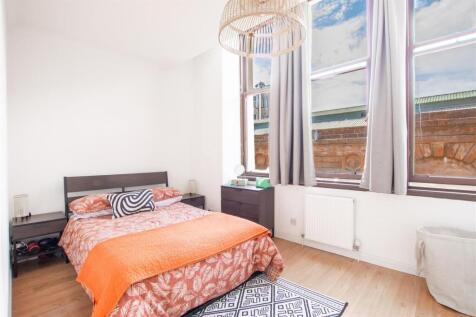 bedroom.one-1.jpg
