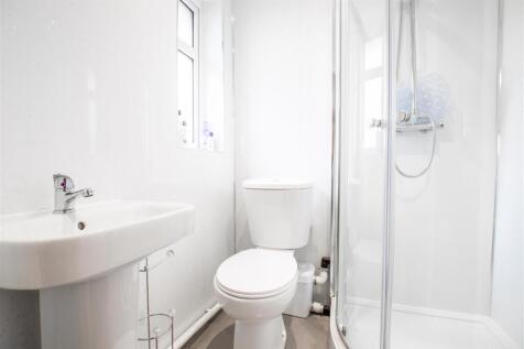 ensuite.jpg