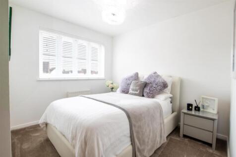 bedroom.one-1.jpg