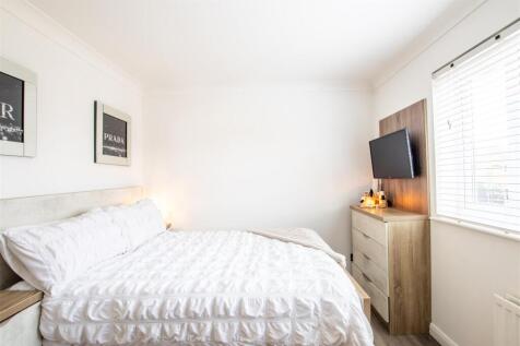 bedroom.two-2.jpg