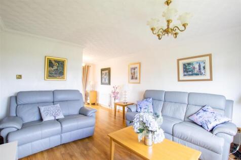 lounge-1.jpg