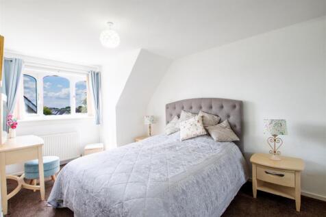 bedroom.one-1.jpg