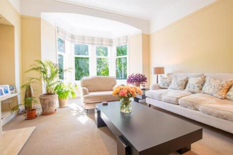 lounge-1.jpg