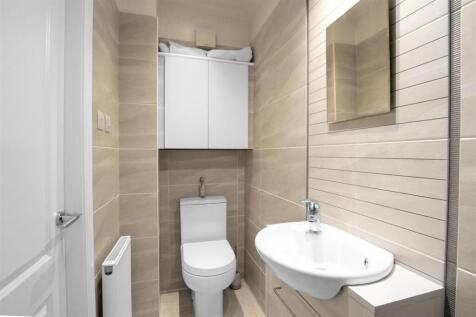 ensuite.jpg