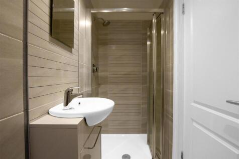 ensuite.jpg