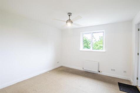 bedroom.one-2.jpg