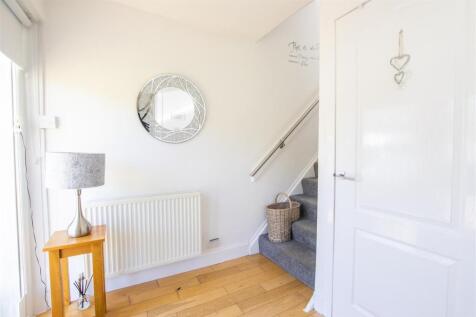 Hallway.Entry.jpg
