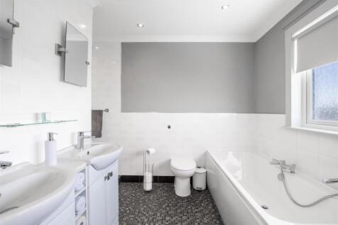 Ensuite.jpg