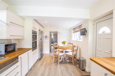 kitchen-1.jpg