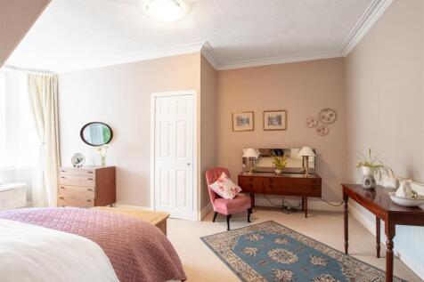 bedroom.2.jpg