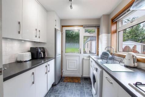 kitchen-1.jpg