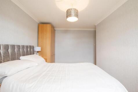 bedroom.two.jpg