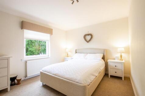 bedroom.one-1.jpg
