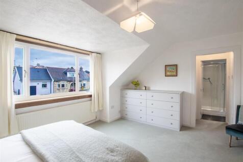 main.bedroom.jpg