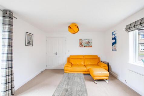 lounge-1.jpg
