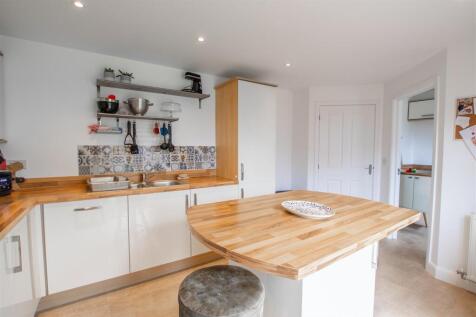 kitchen-1.jpg