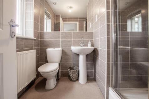 ensuite.jpg