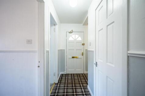 Hallway (1).jpg