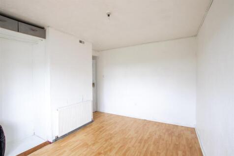 bedroom.one.jpg