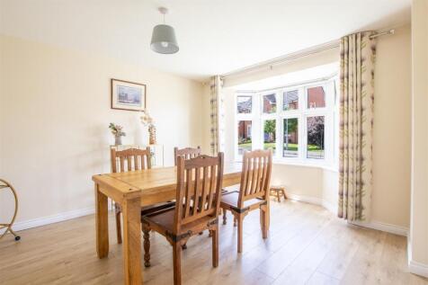 diningroom.jpg