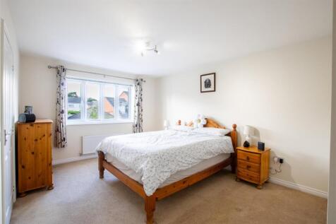 bedroom.1-1.jpg
