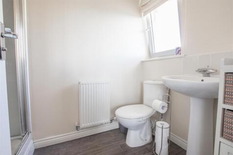 ensuite.jpg