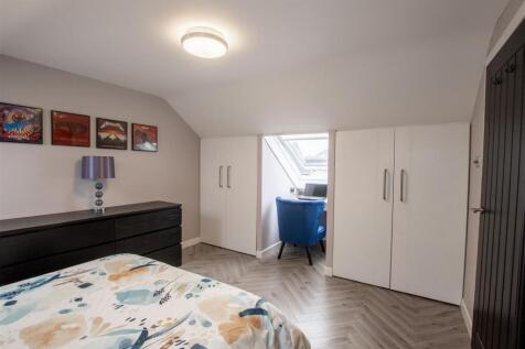 bedroom.3-2.jpg