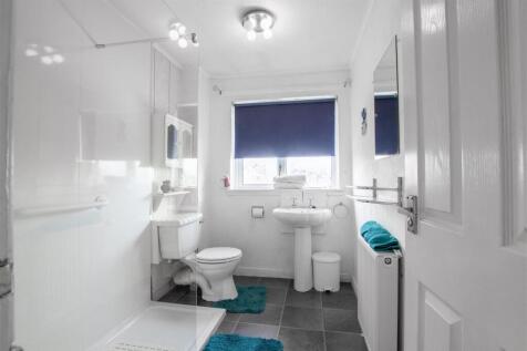 bathroom-1.jpg