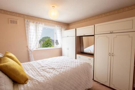 bedroom.2.jpg