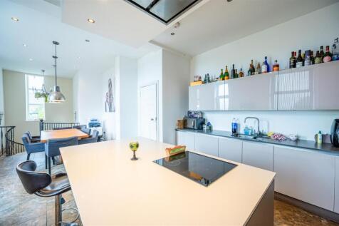Kitchen (4).jpg