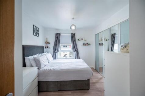 Bedroom (2).jpg