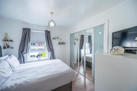 Bedroom (3).jpg