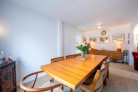Dining Room.jpg