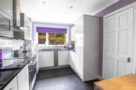 kitchen-2.jpg