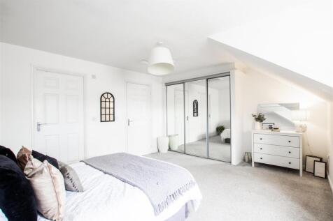 mainbedroom.jpg