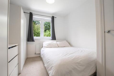 bedroom.2.jpg
