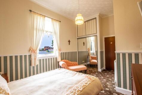 main.bedroom.jpg