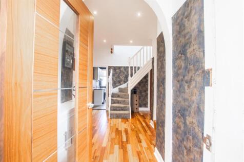 hallway-2-2.jpg