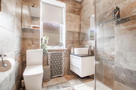 bathroom.2-1.jpg