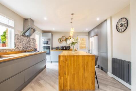 kitchen-2.jpg
