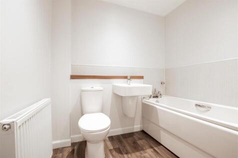 main.bathroom.jpg