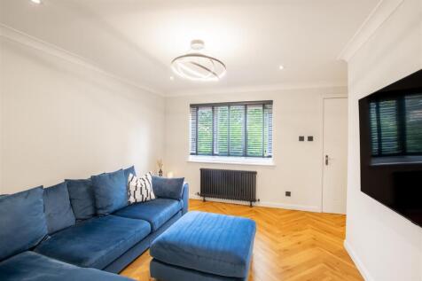 lounge-1.jpg