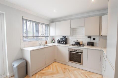 kitchen-2.jpg