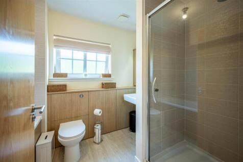 Bathroom (3).jpg