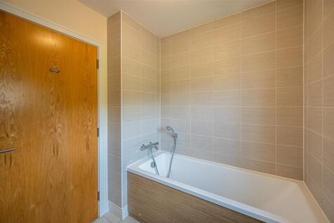 Bathroom (4).jpg