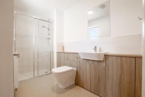 ensuite.jpg