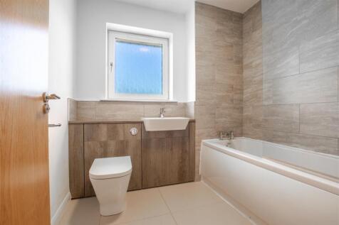 main.bathroom.jpg